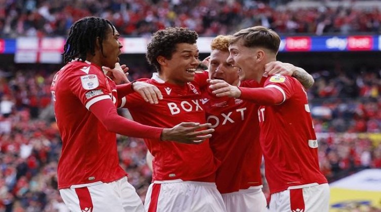 شاهد- نوتنجهام يقسو على ليفربول بهدف نظيف في الدوري الإنجليزي