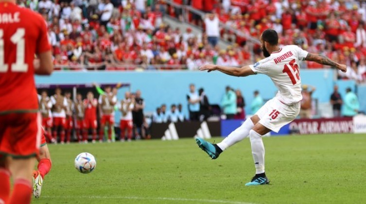 إيران تحقق فوزًا مثيرًا على ويلز بثنائية قاتلة في كأس العالم 2022