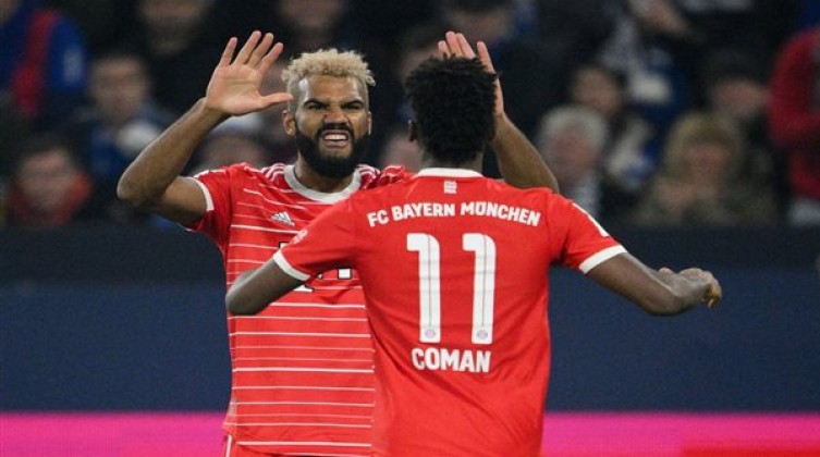 شاهد- بايرن ميونخ يفوز يحافظ على صداره الدوري الألماني بهدفين على شالكة