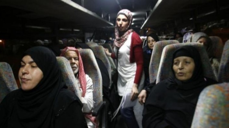 51 عائلة من أهالي أسرى غزة يزورون أبنائهم في "ريمون"