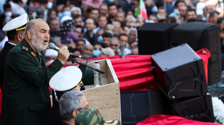 إيران تتهم إسرائيل باغتيال ضابط بالحرس الثوري في سوريا