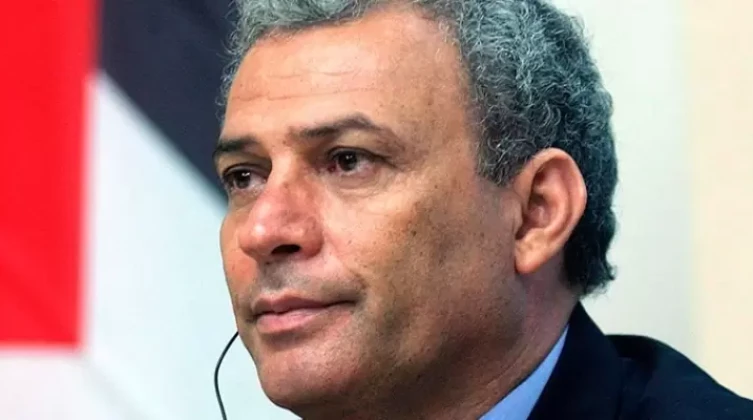تفاصيل لقاء أبو عمرو مع ممثل هولندا لدى فلسطين