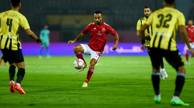الأهلي يتغلب على سموحة ويتأهل لمواجهة سموحة في نصف نهائي كأس مصر