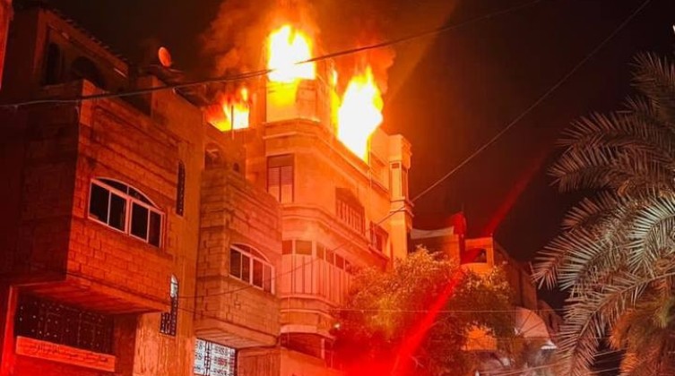 وفيات وإصابات بحريق كبير في منزل شمال غزة