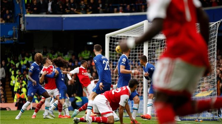 شاهد- آرسنال يستعيد صدارته في الدوري الإنجليزي بهدف على تشيلسي