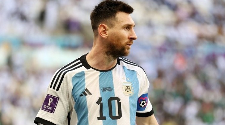 "ميسي" يقترب من الانتقال لنادي إنتر ميامي الأمريكي.. في هذا الموعد