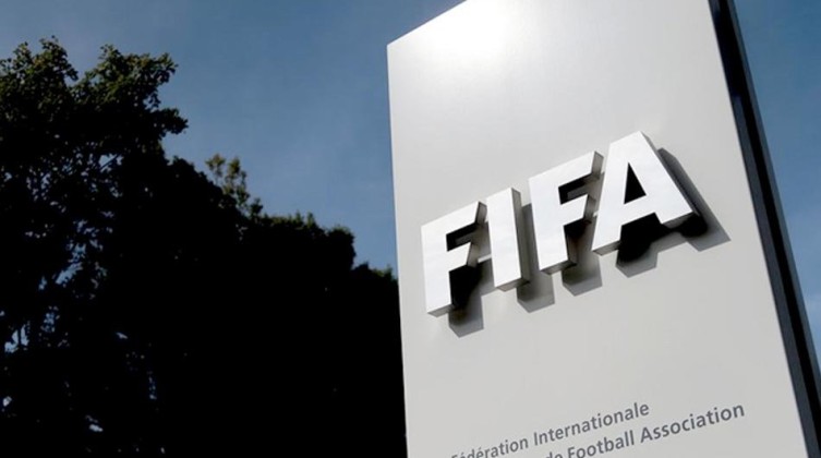 "الفيفا" يصدر بيان رسمي بشأن ارتداء شارات المثليين في كأس العالم 2022
