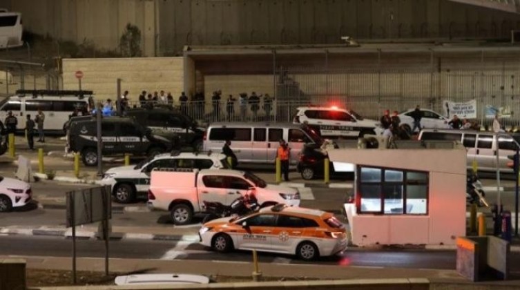 الاحتلال يفصل 3 جنود بسبب فشل الرد على عملية شعفاط
