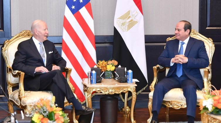 تفاصيل لقاء الرئيس السيسي مع "بايدن" في شرم الشيخ