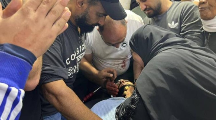 بالفيديو: كلمات مؤثرة.. هذا ما قالته والدة الشهيد فاروق سلامة