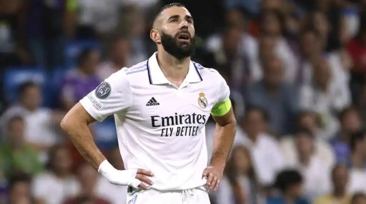 الكشف عن موعد عودة كريم بنزيما إلى تدريبات ريال مدريد