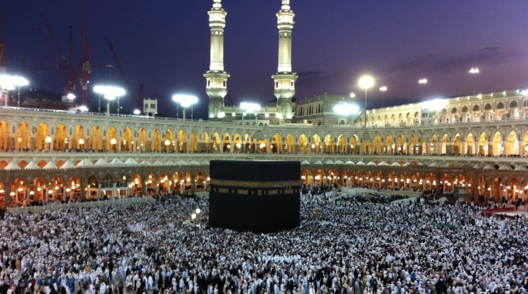 أوقاف غزة تعلن عن موعد انطلاق أولى رحلات العمرة لمواطني القطاع