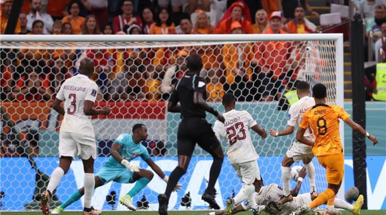 منتخب هولندا يهزم قطر بثنائية نظيفة ويتأهل لدور الـ16 في كأس العالم 2022