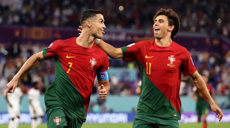 مواعيد مباريات اليوم الاثنين في كأس العالم 2022.. والقنوات الناقلة