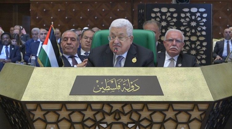 تفاصيل كلمة الرئيس الفلسطيني محمود عباس في القمة العربية بالجزائر