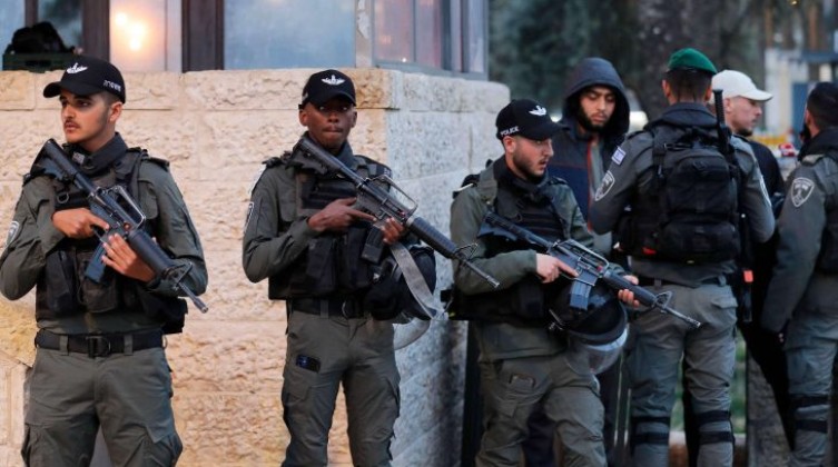 إسرائيل ترفع حالة التأهب في أعقاب عملية القدس