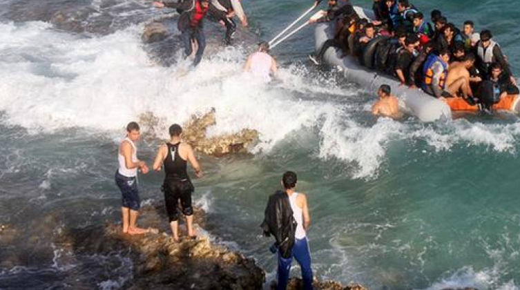 الخارجية: سفارة فلسطين لدى اليونان تتابع أنباء فقدان شابين من غزة
