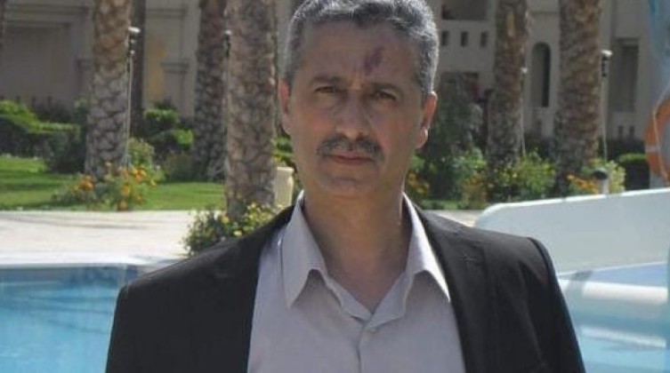 سلطات الاحتلال تمدد اعتقال والد الشهيد ضياء حمارشة