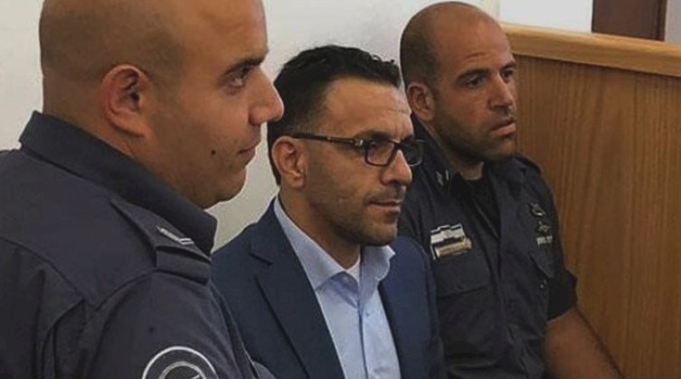 قوات الاحتلال تقتحم منزل محافظ القدس في سلوان