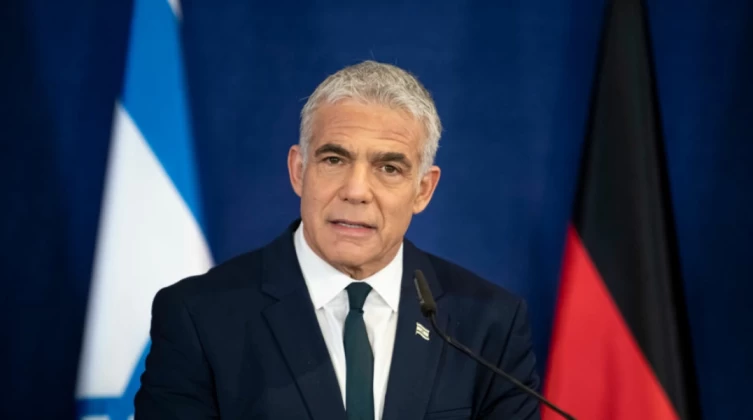 "الشاباك" يتحدث عن وصول طرد مشبوه وصل "لابيد"