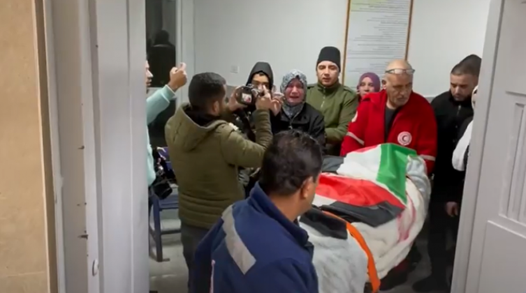 تشييع جثمان الشهيدة مها الزعتري في الخليل