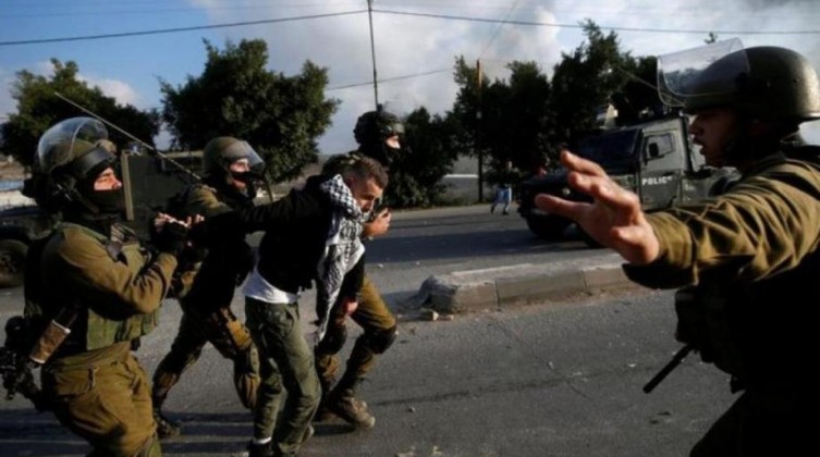 قوات الاحتلال تعتقل 4 فلسطينيين من الضفة الغربية