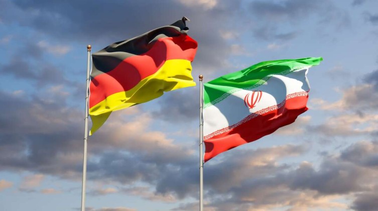 ألمانيا تعلن تعليق برامج الترويج التجاري مع إيران