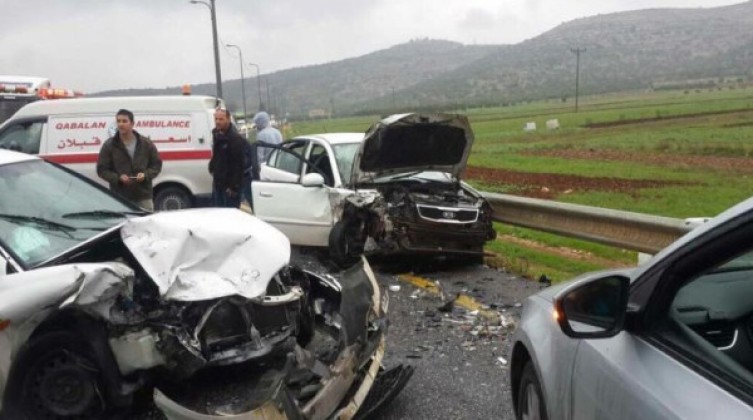 وفاة سيدة وإصابة 4 اخرين بحادث سير في نابلس