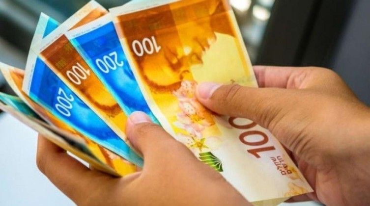 ارتفاعٌ على سعر صرف الدولار مقابل الشيكل