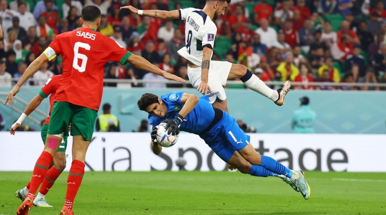 شاهد- المغرب تصنع مجدًا جديدًا وتتأهل لدور نصف النهائي على حساب البرتغال