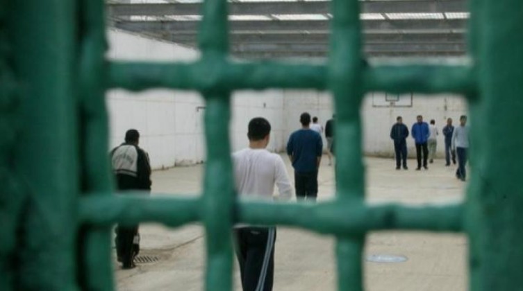 "وزارة الأسرى": تحديد مدة تقديم استئناف "الإداريين" تضييق جديد على الأسرى