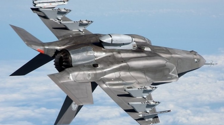 الجيش الإسرائيلي يوقف 11 طائرة F35