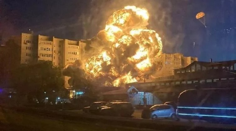 مصرع 3 أشخاص بانفجار داخل مطار عسكري في روسيا