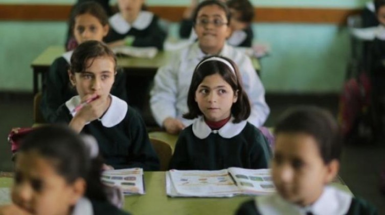 "التربية والتعليم بغزة" توجه نصائح لأهالي الطلبة حول فيروسات الشتاء