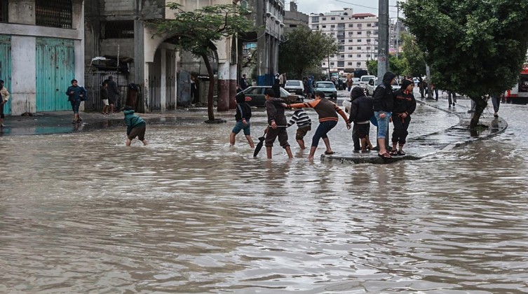بالصور: الزراعة بغزة تُعلن نسبة الأمطار التي هطلت على القطاع