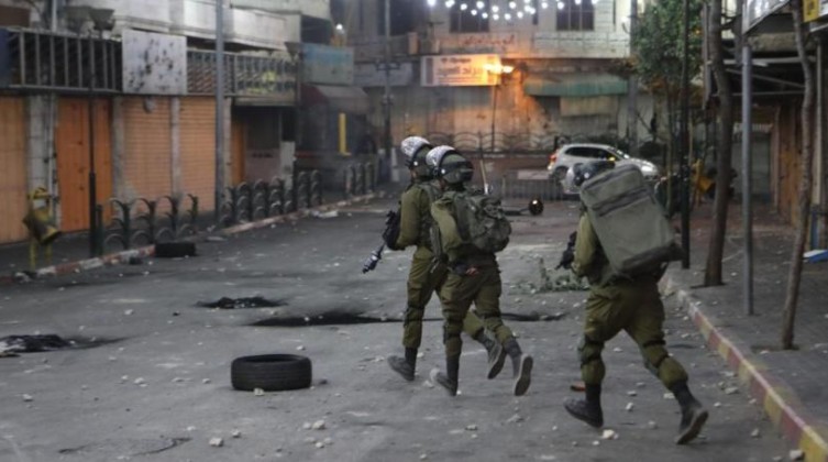 إصابات خلال مواجهات مع الاحتلال في نابلس