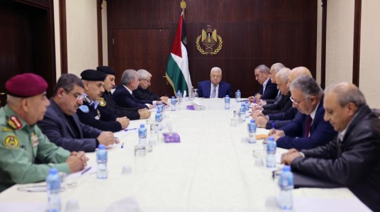 "الرئيس عباس" يؤكد ضرورة تطبيق القانون وتوفير الأمن للفلسطينيين