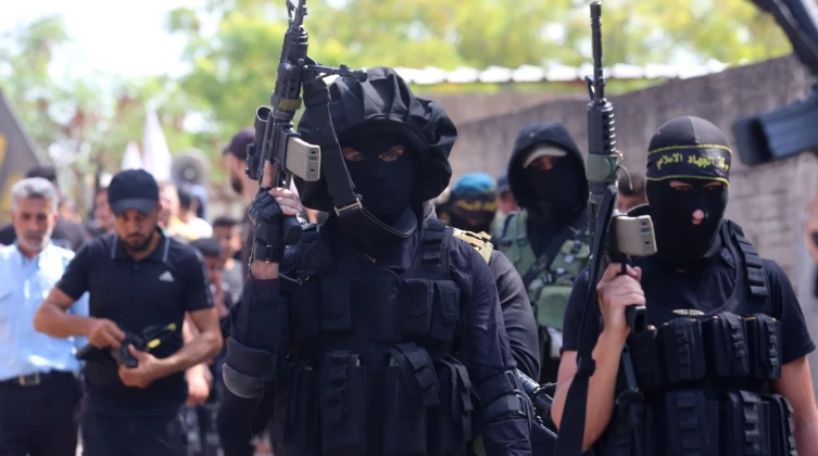 مقاومون يطلقون النار صوب قوات الاحتلال على جبل جرزيم في نابلس