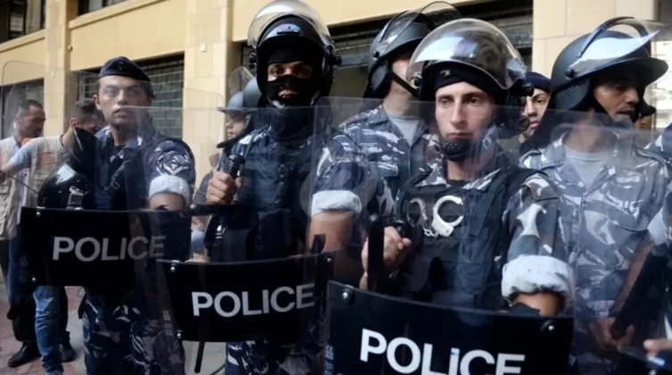 "إيران" تعلن اعتقال أعضاء خلية تجسس إسرائيلية