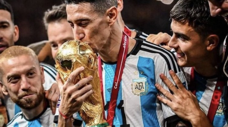 دي ماريا يتراجع عن اعتزال اللعب دوليًا