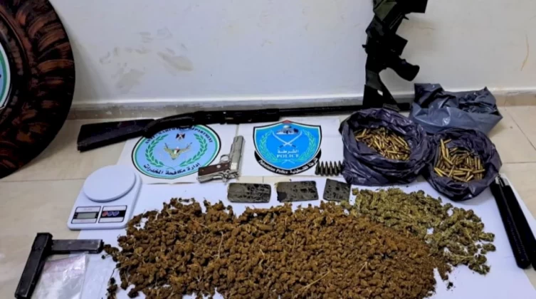  القبض على أكبر تجار المخدرات والأسلحة في طولكرم