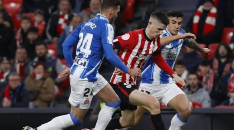 فالنسيا وأتليتك بيلباو يتأهلان لربع نهائي كأس ملك إسبانيا