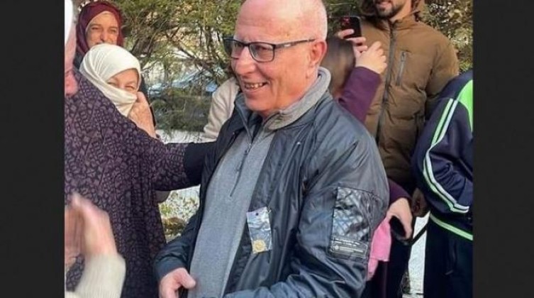 أول تعليق من حماس بعد الإفراج عن الأسير كريم يونس