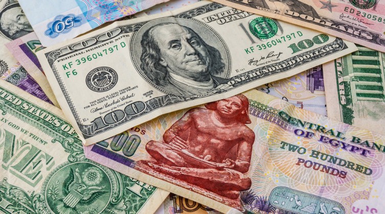 لأول مرة.. الدولار يتجاوز 30 جنيها في مصر