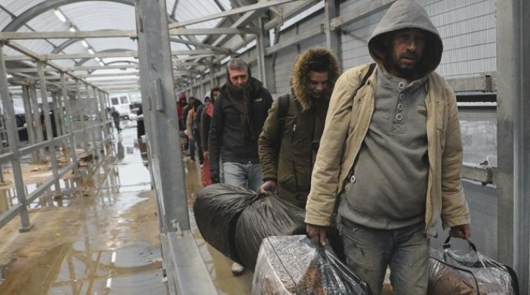 وباء "المحسوبية" يطال ملف تصاريح العمال ويُفقده العدل في الاختيار