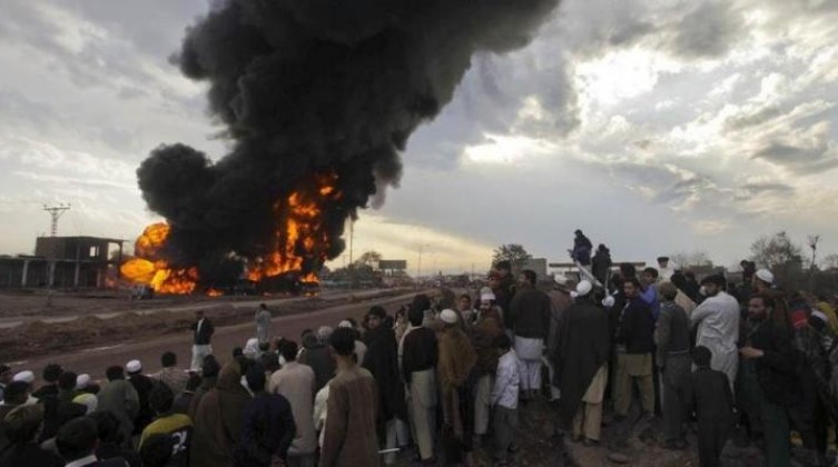 قتلى وجرحى بانفجار عند مدخل قاعدة جوية في العاصمة الأفغانية