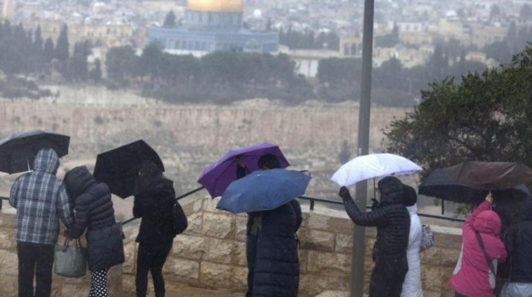 فلسطين تتأثر بكتلة هوائية باردة وفرصة جيدة للأمطار