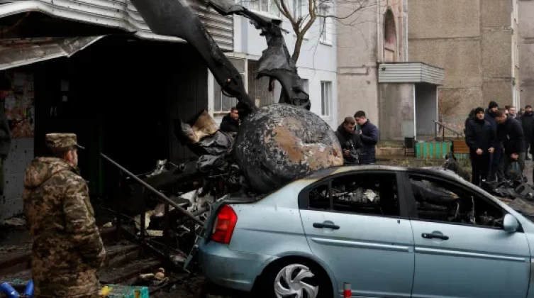 مصرع وزير الداخلية الأوكراني ونائبه بحادث سقوط مروحية في كييف