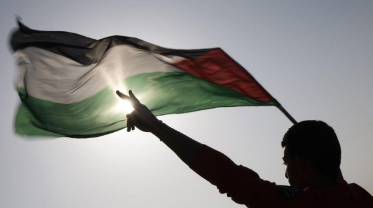 القانوع: مطالبة "بن غفير"بمنع رفع العلم الفلسطيني سلوك عنصري