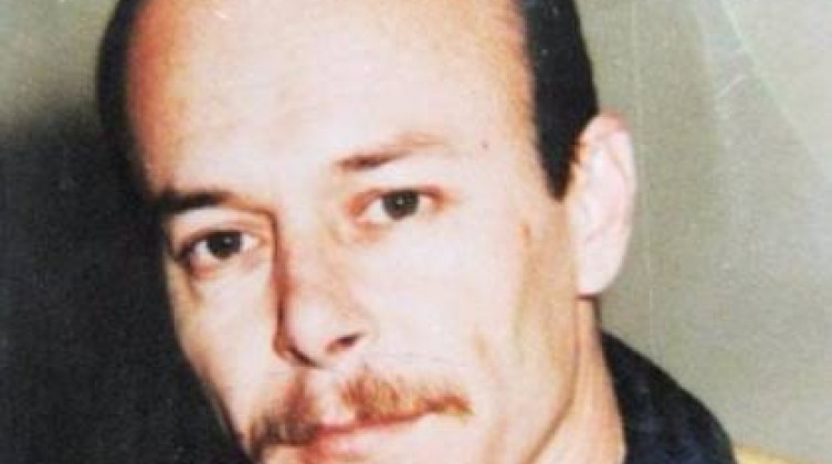 الاحتلال ينفذ تهديدات وضغوط على الأسير ماهر يونس وعائلته